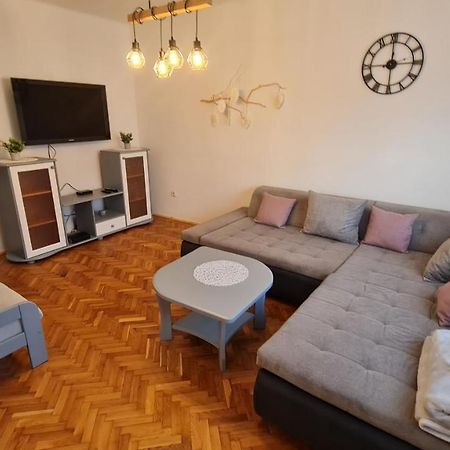 Ri-Jo Apartman Mohács Exteriör bild