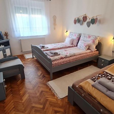 Ri-Jo Apartman Mohács Exteriör bild