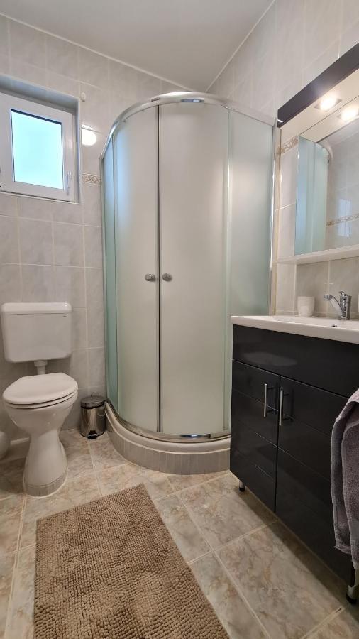 Ri-Jo Apartman Mohács Exteriör bild