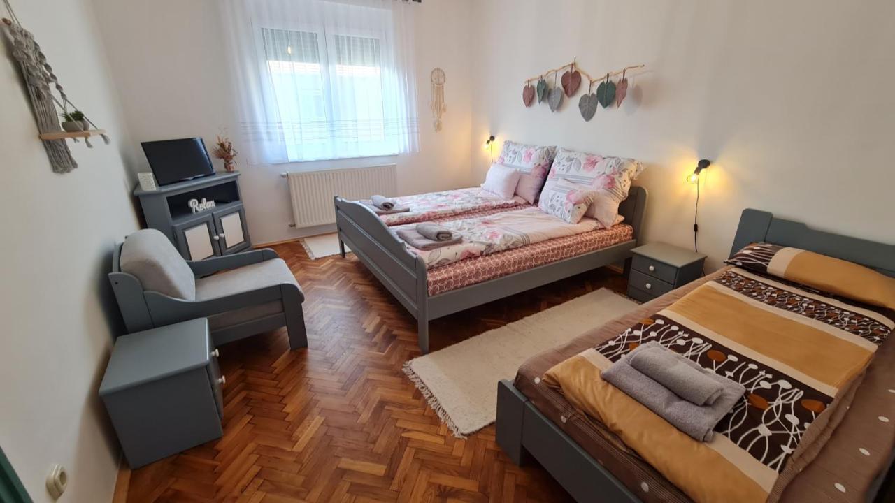 Ri-Jo Apartman Mohács Exteriör bild